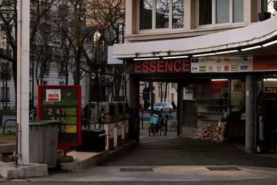 PARIS